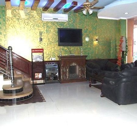 Hotel Raunak International Nova Deli Interior foto